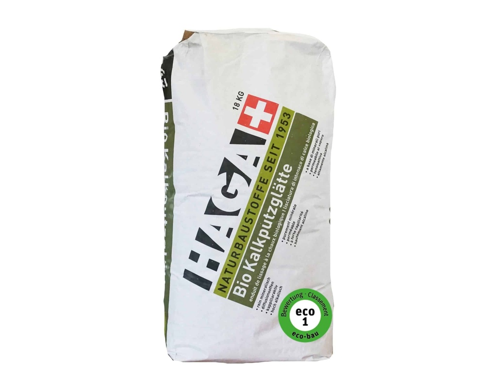 HAGA345 Bio Kalkputzglätte est un support naturel pour la peinture à la chaux, les enduits et les papiers peints HAGA.
HAGA 345 Bio Kalkputzglätte est un mélange de mortier sec purement minéral, de conception biologique, composé de poudre de calcaire et de sable calcaire. Le liant de haute qualité, l’hydrate de chaux blanche, associé à un retardateur de cellulose naturel, donne une couche d’enduit particulièrement exempte de tensions et hautement respirante.