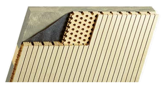 Les types Topakustik les plus populaires. Forte absorption acoustique, combinée à un montage facile. Les rainures restent visibles à l'œil même à une plus grande distance. Les lamelles offrent, grâce à la connexion rainure-peigne précise, une surface attrayante donnant l'impression d'être sans joint. La largeur de « seulement » 128 mm permet une dilatation du matériau sans qu'elle soit visible au niveau des joints. La pose se fait sur un cadre à lattes à l'aide d'agrafes ou sur une rail H/T avec des clips tournants. Les panneaux sont utilisés pour des revêtements de plafond et de mur démontables ou à structure conçue. La plus grande largeur (par rapport aux lames) implique nécessairement un joint entre les plaques afin d'absorber la dilatation du matériau. Les panneaux peuvent être munis de nombreux types de bords. Ainsi, les panneaux conviennent également pour les façades d'armoires ou les cloisons de séparation.